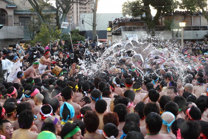 国府宮裸祭り